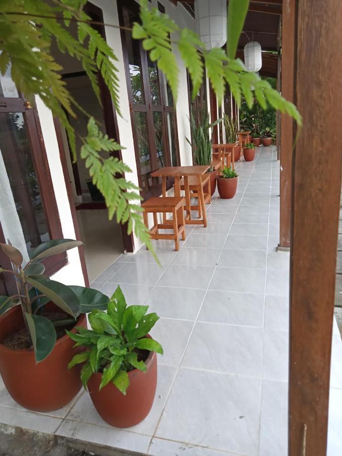 Rosella Cottages - Homestay - Джокьякарта Экстерьер фото