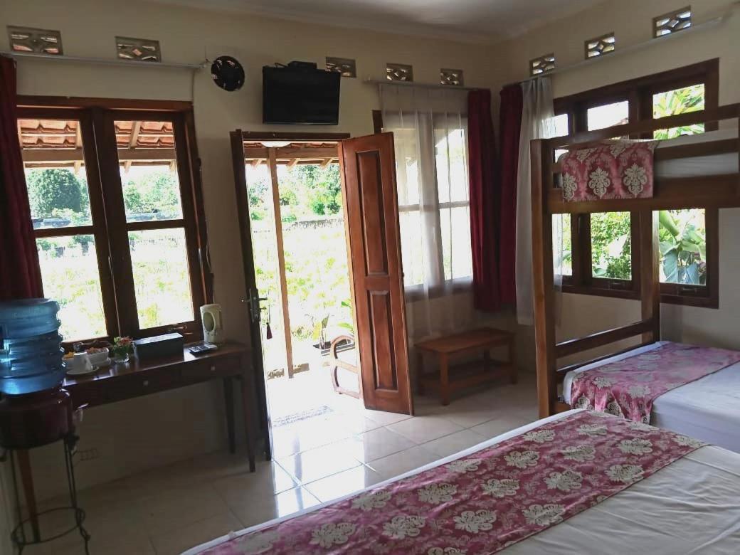 Rosella Cottages - Homestay - Джокьякарта Экстерьер фото