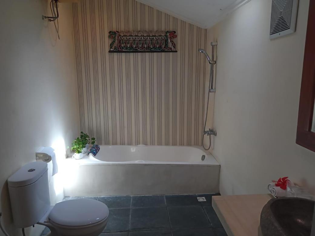 Rosella Cottages - Homestay - Джокьякарта Экстерьер фото