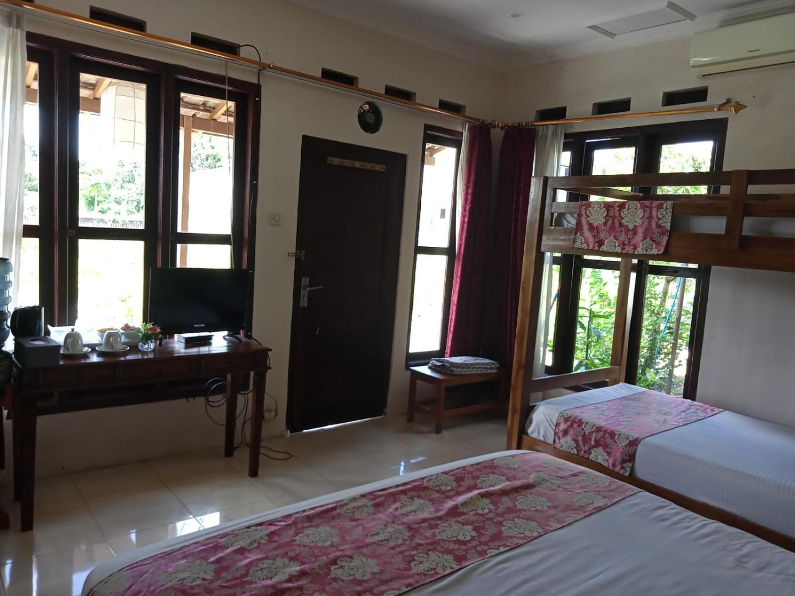 Rosella Cottages - Homestay - Джокьякарта Экстерьер фото