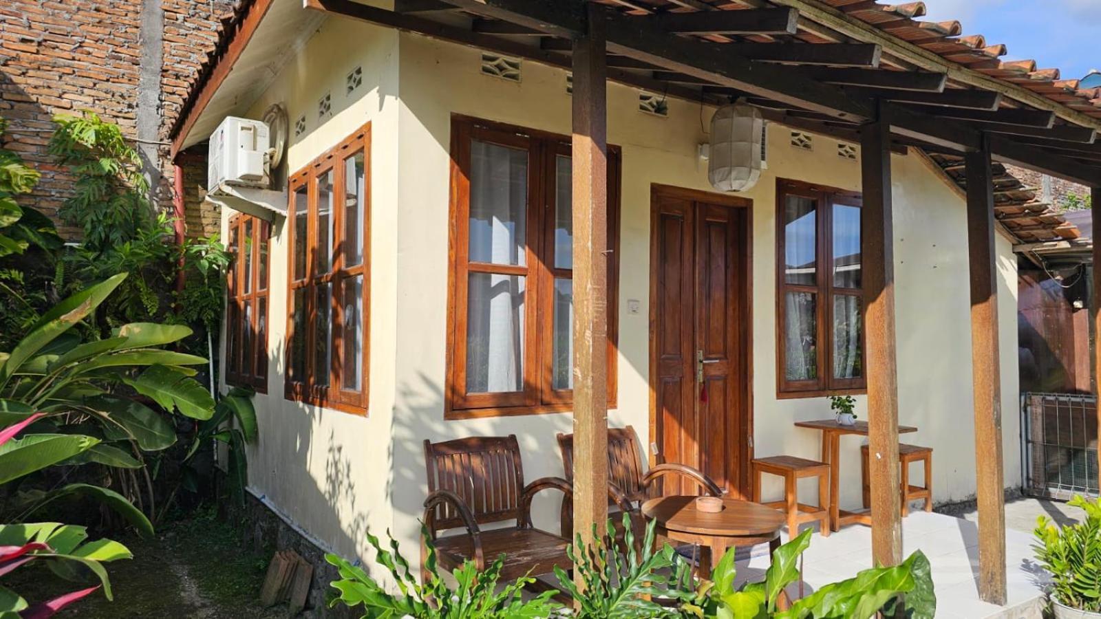 Rosella Cottages - Homestay - Джокьякарта Экстерьер фото